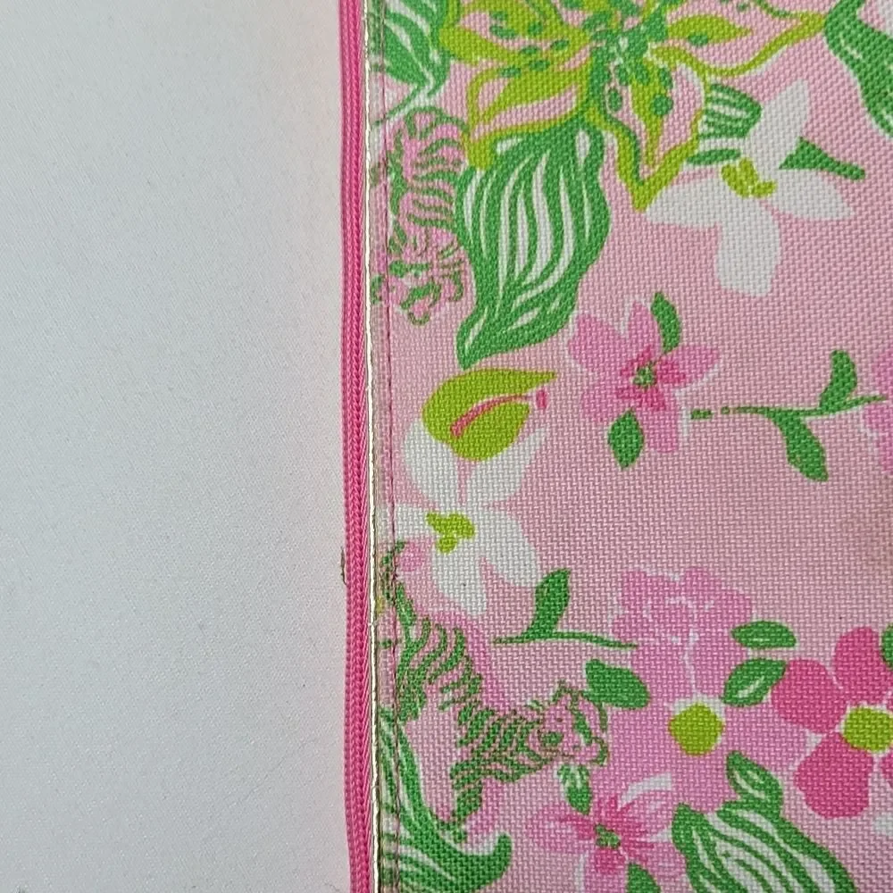 ❤ Lilly pulitzer makeup bag